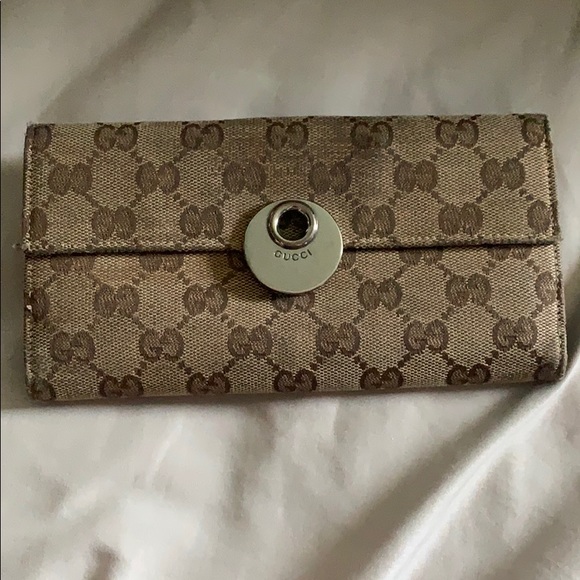 Real Gucci Monogram Wallet - Picture 2 of 4